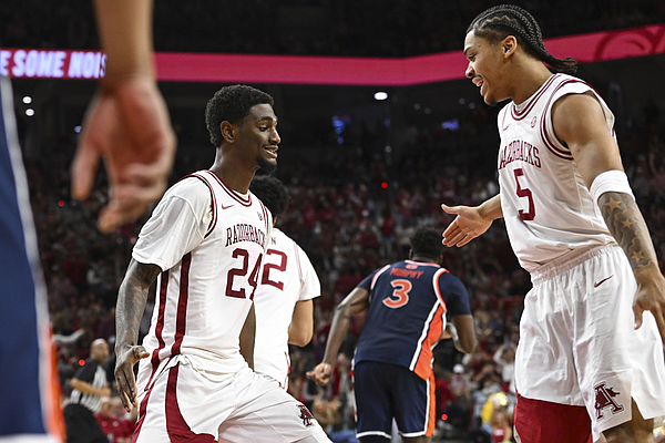Darius Acuff, Billy Richmond lead Arkansas basketball in rematch win over Auburn | Whole Hog Sports