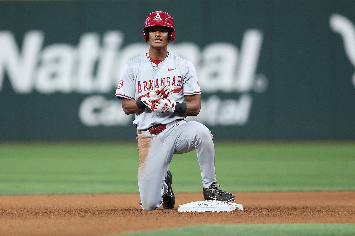 Report: Arkansas baseball outfielder Damian Ruiz signs with Cincinnati Reds