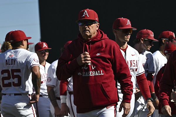 Dave Van Horn press conference: Arkansas baseball coach, players recap Game 1 win vs. Xavier