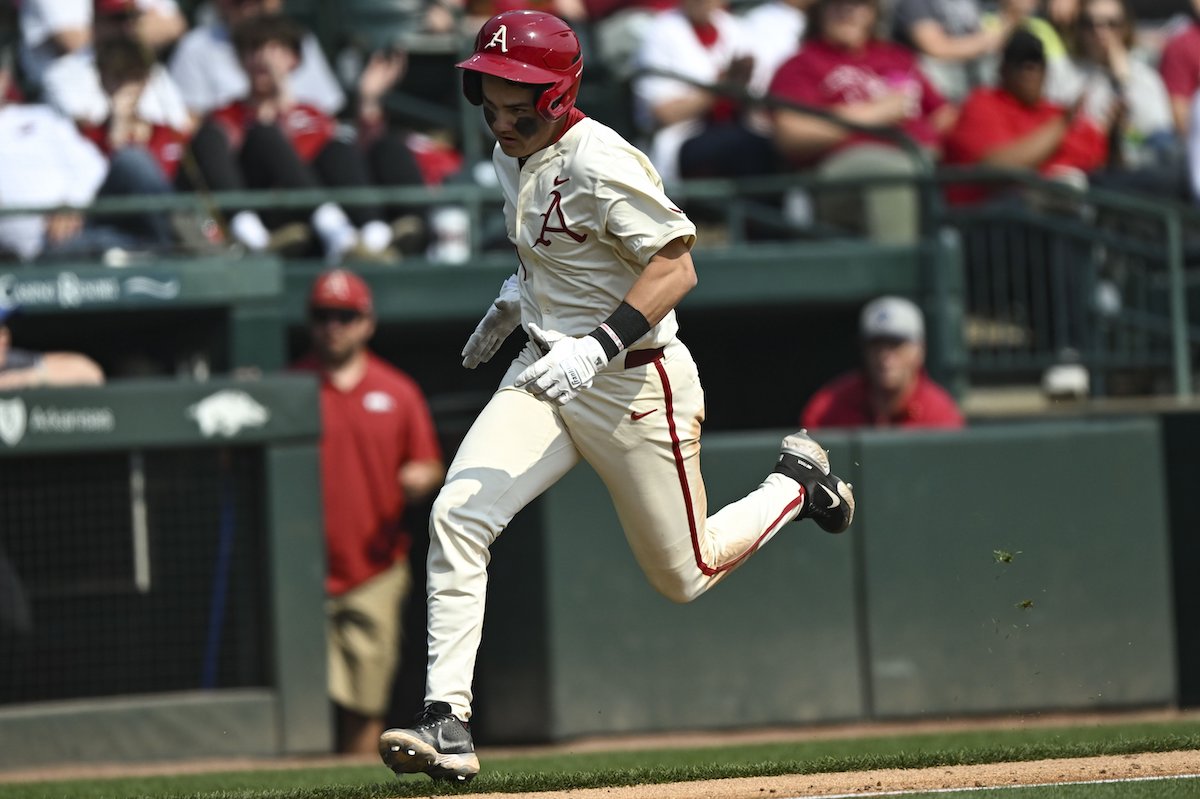 Arkansas baseball run-rules UT-Arlington to win series | Whole Hog Sports