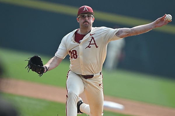 Arkansas baseball vs. Stetson Game 3: How to watch and listen, pitching matchup, forecast, what to know