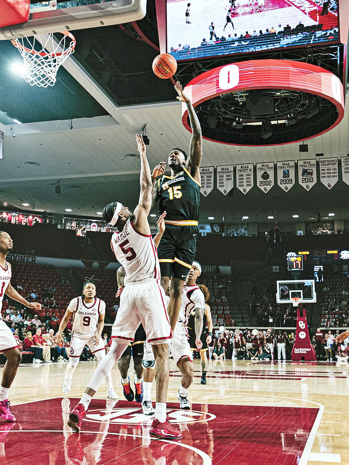 Oklahoma men's basketball defeats Missouri 80-64