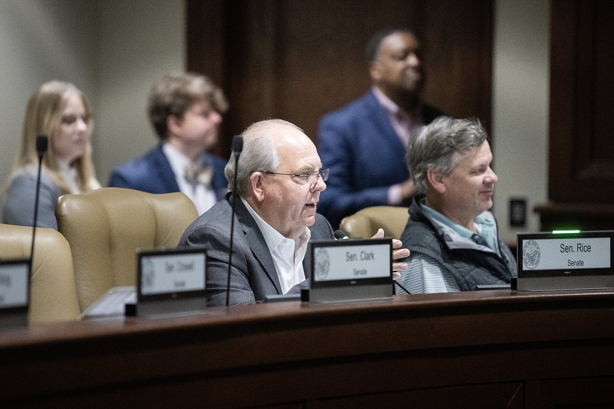 Arkansas lawmakers urge more state funding for senior citizens centers