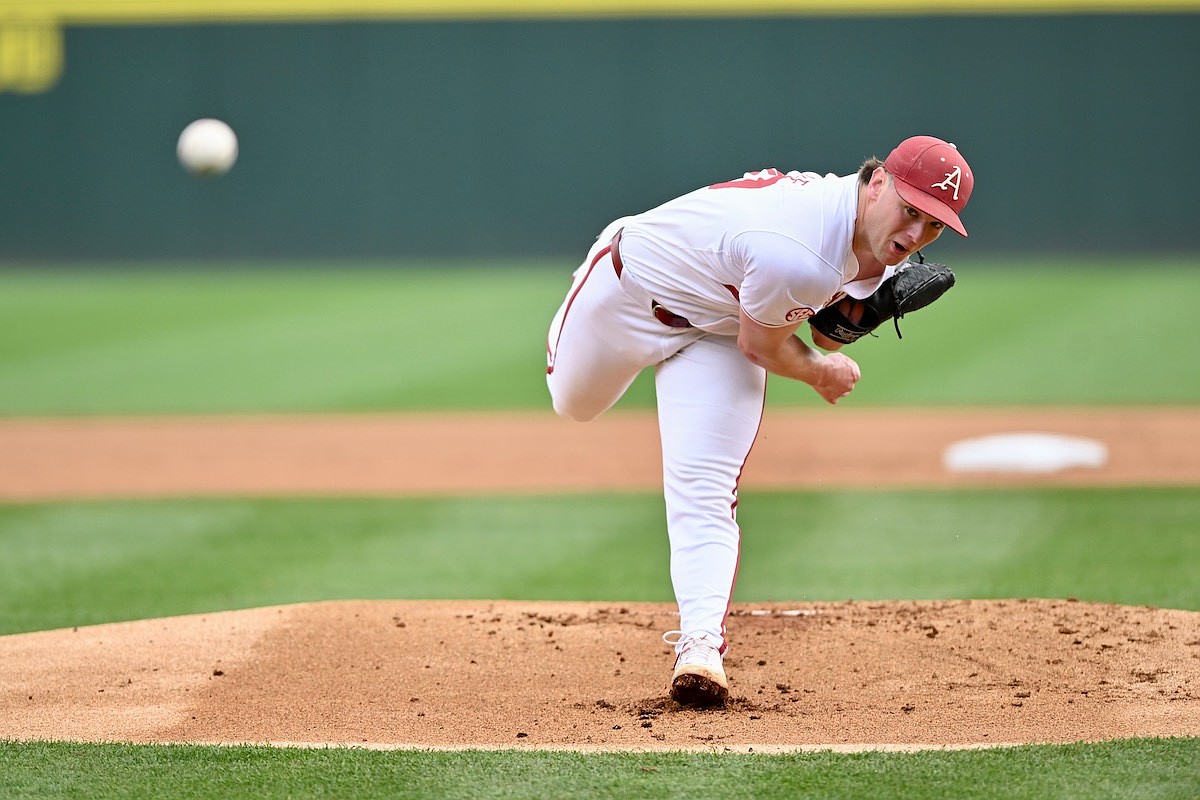 Arkansas baseball pitcher Gabe Gaeckle strong in Game 1 win over Stetson