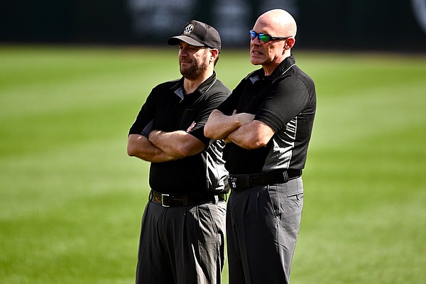 Arkansas baseball notebook: Replays available without streaming, plus other observations from 7-1 win over Stetson