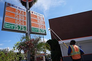 Oil and gas prices rapidly rise as Iran war shows no signs of letting ...