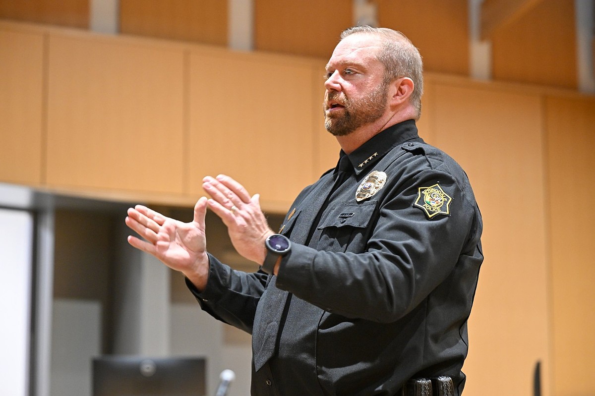 Springdale police chief refutes online claims, says people have legal right to record officers