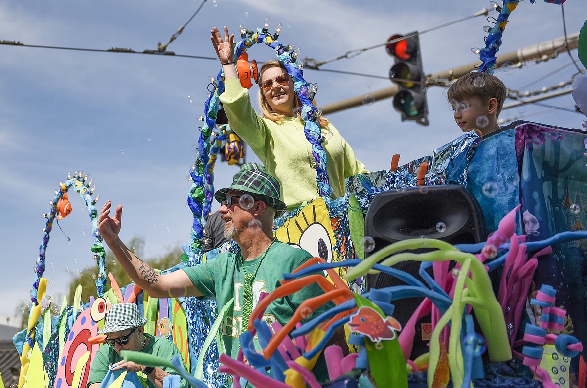 ENTERTAINMENT: St. Patrick’s Day Parade transits downtowns; Camden hosts annual Daffodil Festival