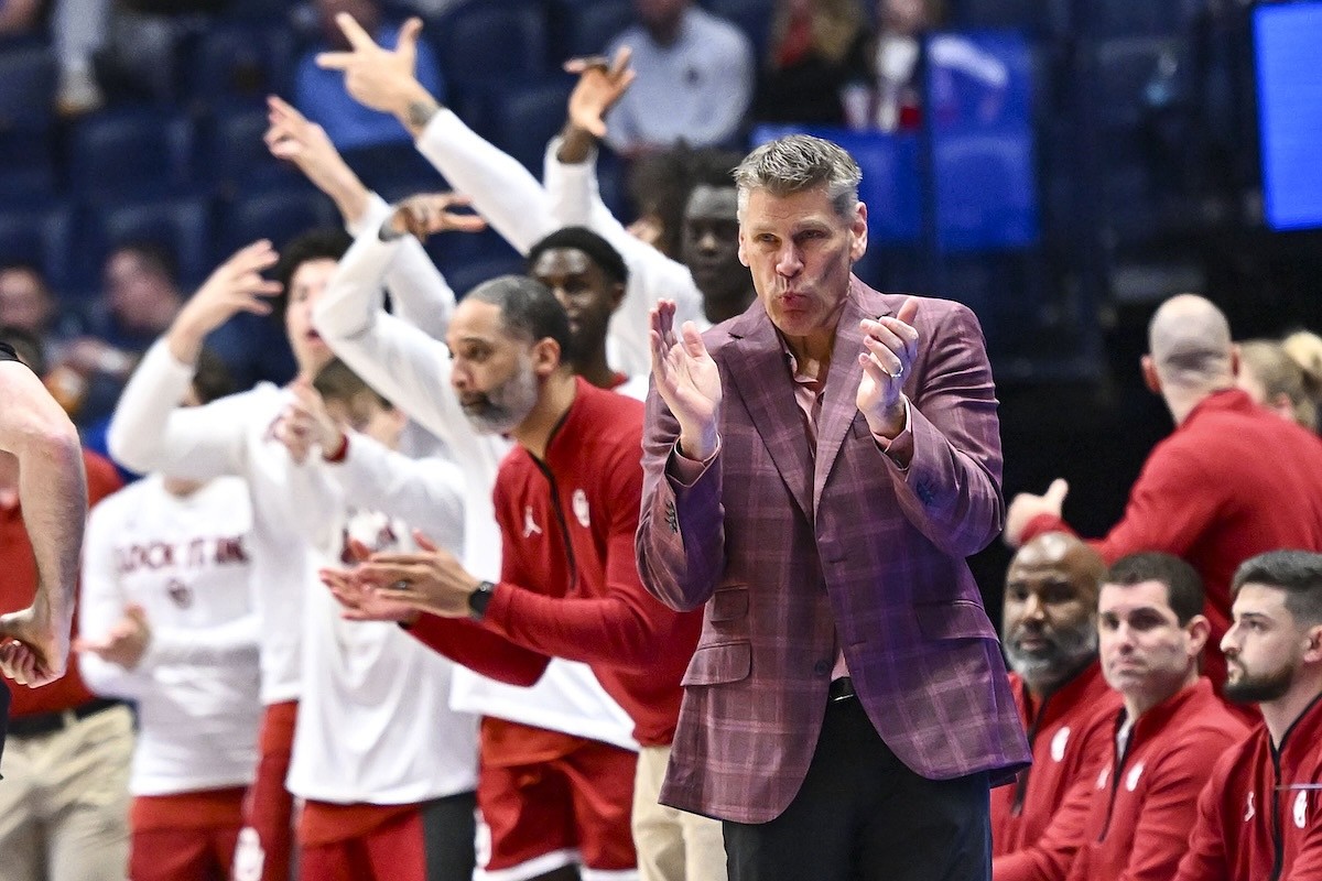 Arkansas basketball vs. Oklahoma at SEC Tournament: How to watch and listen, betting line, what to know