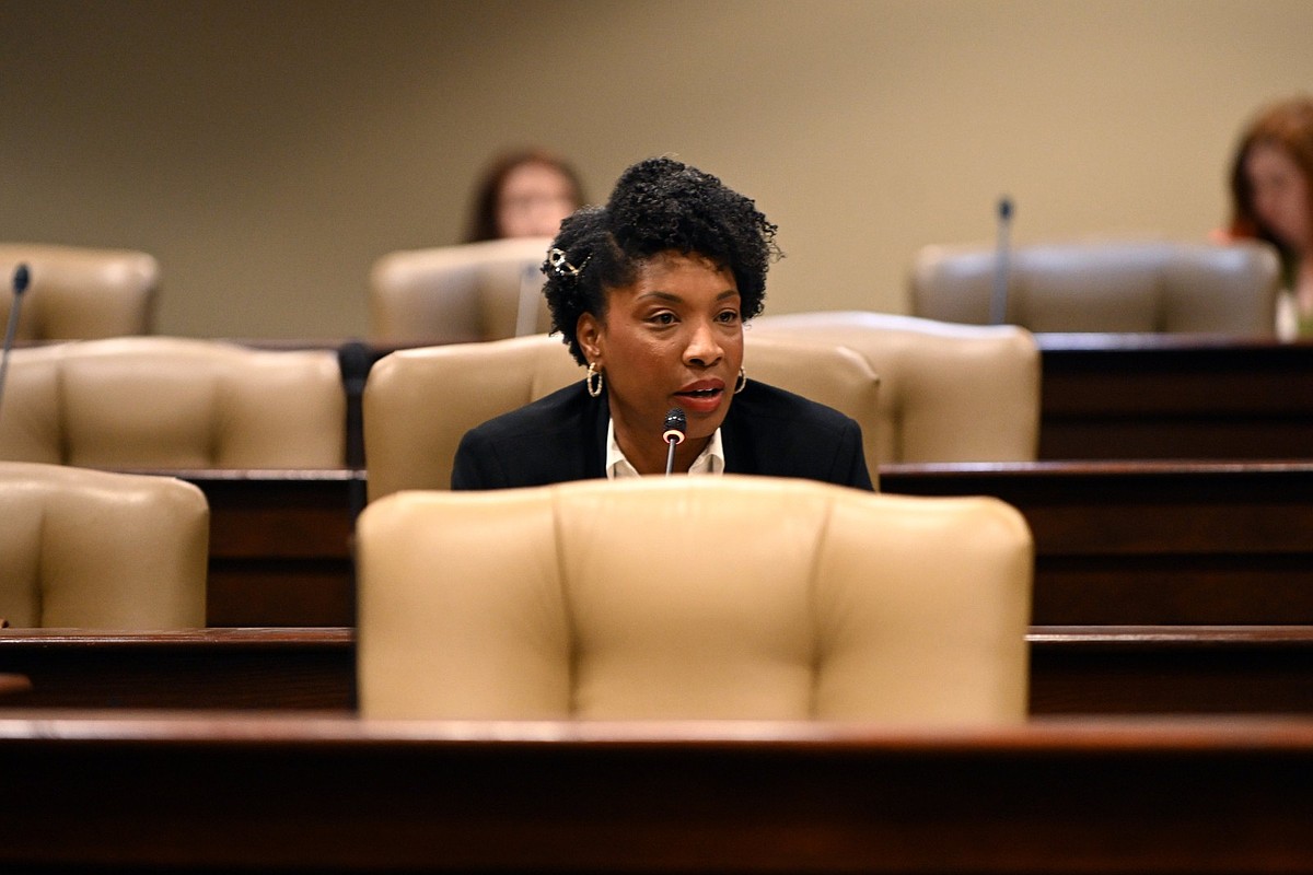 Arkansas lawmaker, Little Rock neighborhood group talk data center concerns