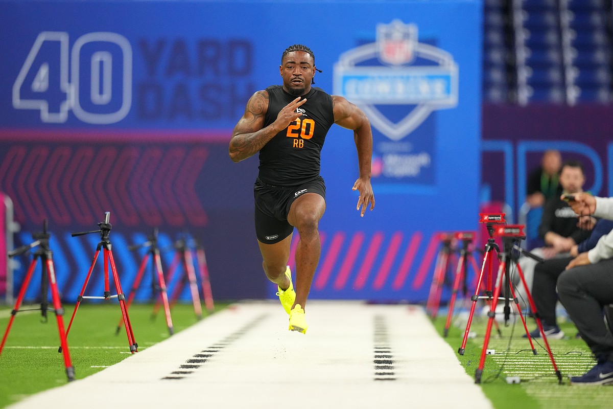 Arkansas running back Mike Washington's combine run spikes his emotions