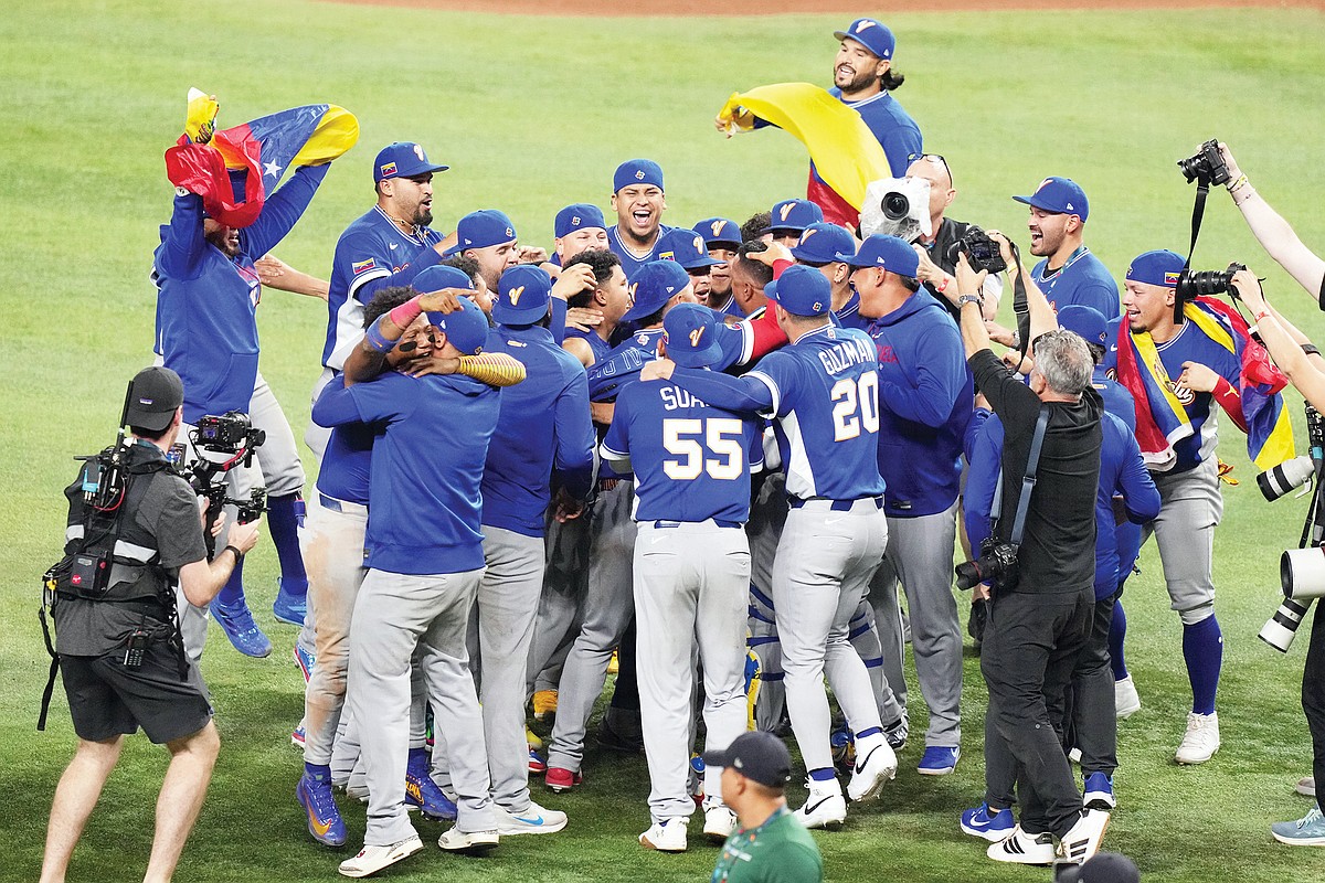 Venezuela beats U.S. 3-2 on Suárez’s ninth-inning double to win first WBC title