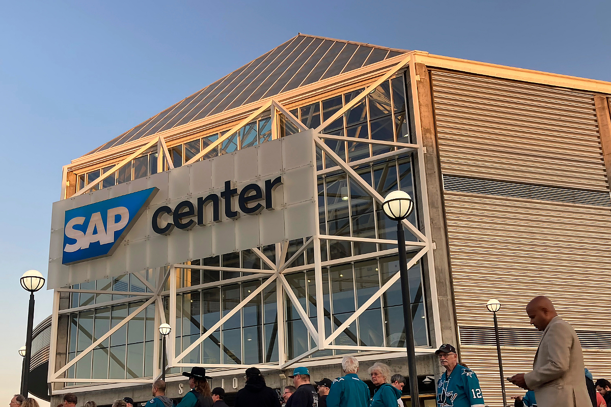 Arkansas basketball vs. Arizona in NCAA Tournament Sweet 16: How to watch and listen, game time, team stats