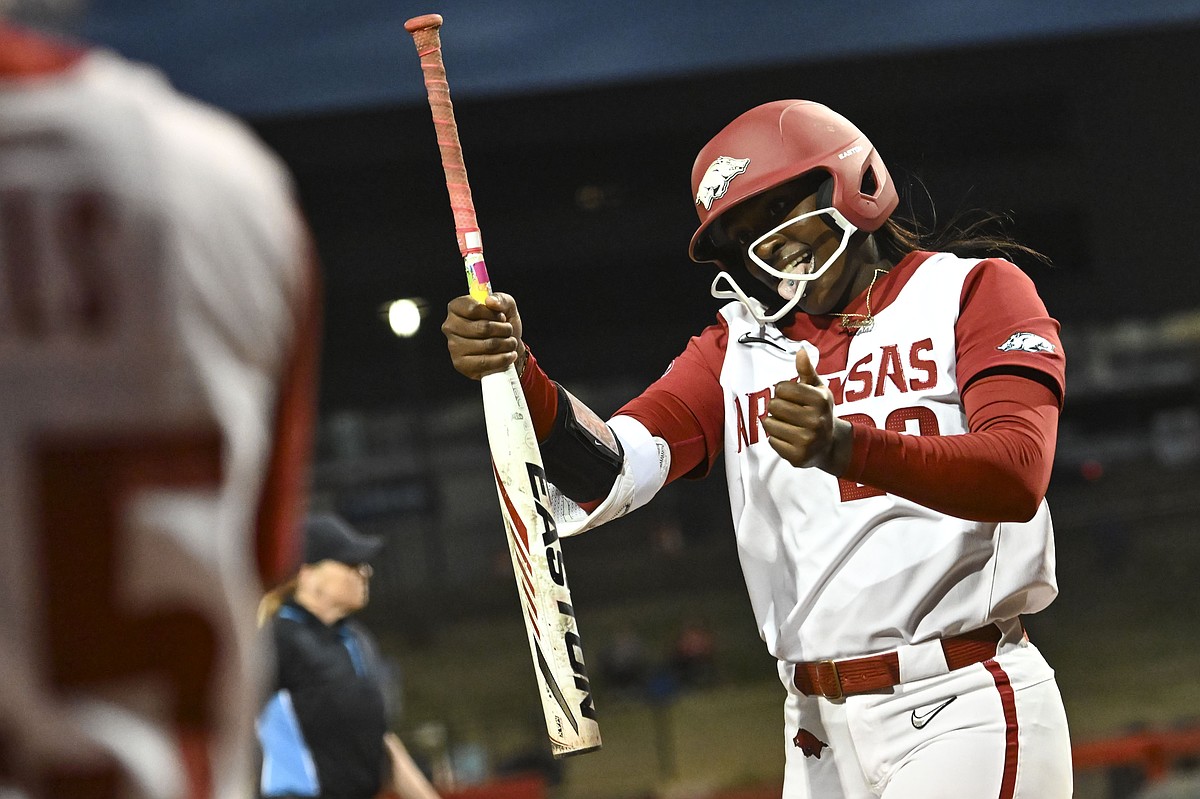 Arkansas softball surges past UCA in run-rule win