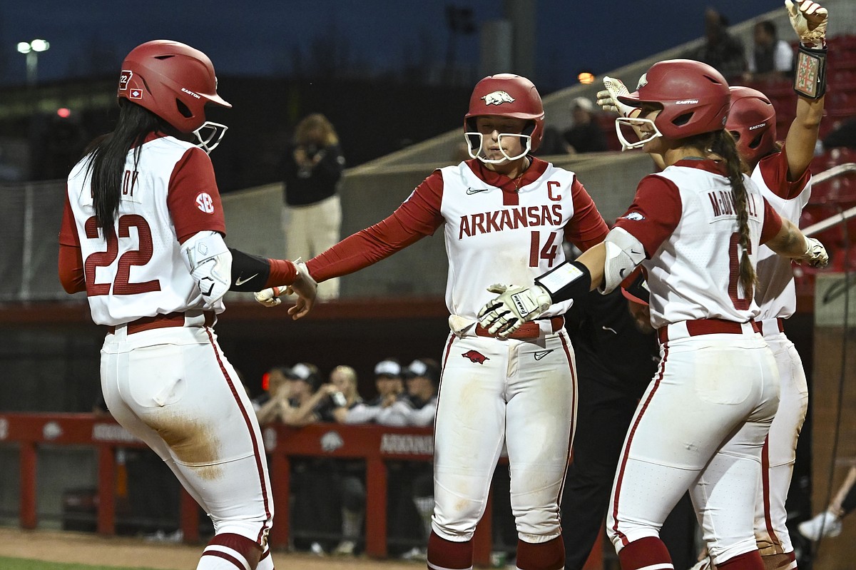 No. 9 Arkansas softball vs. No. 5 Florida a battle of high-powered SEC offenses