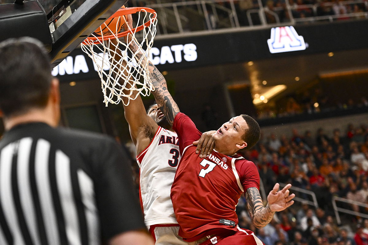 LIVE SCORE UPDATES & ANALYSIS: Arkansas basketball vs. Arizona in the NCAA Tournament Sweet 16