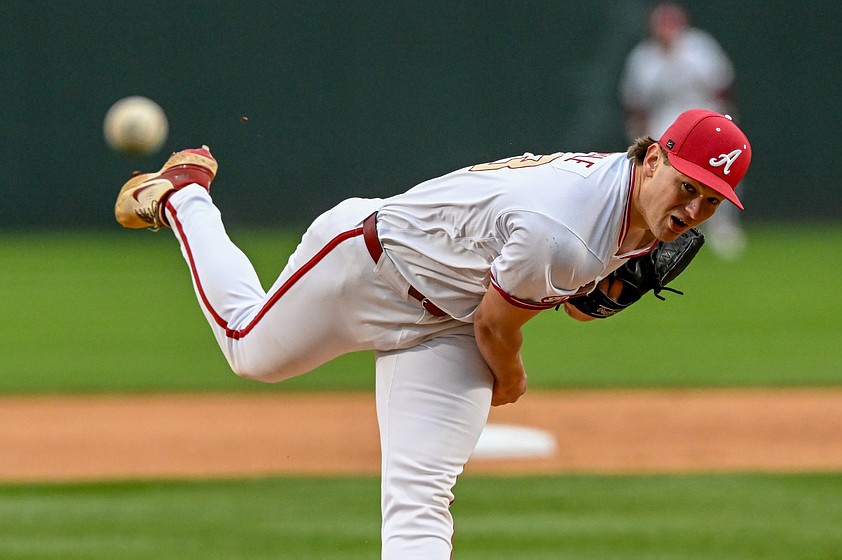 Arkansas baseball sets season highs in unwanted areas during Game 1 ...