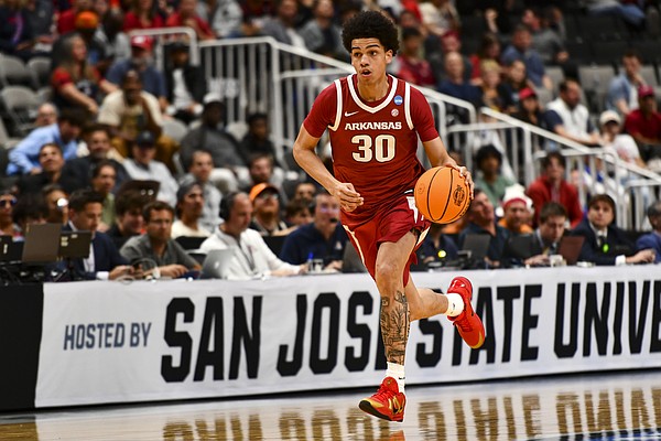 Isaiah Sealy, Paulo Semedo announce returns to Arkansas basketball for next season