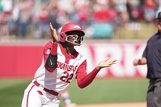 No. 9 Arkansas softball walks off No. 5 Florida for series win ...