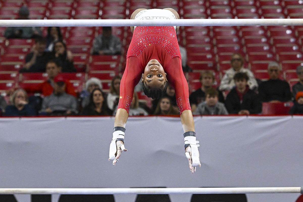 3 Arkansas gymnasts earn WCGA All-America honors
