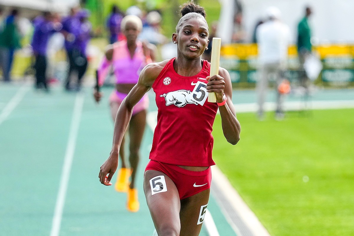 Arkansas women's relay team earns USTFCCCA National Athlete of the Week honors after world-leading time
