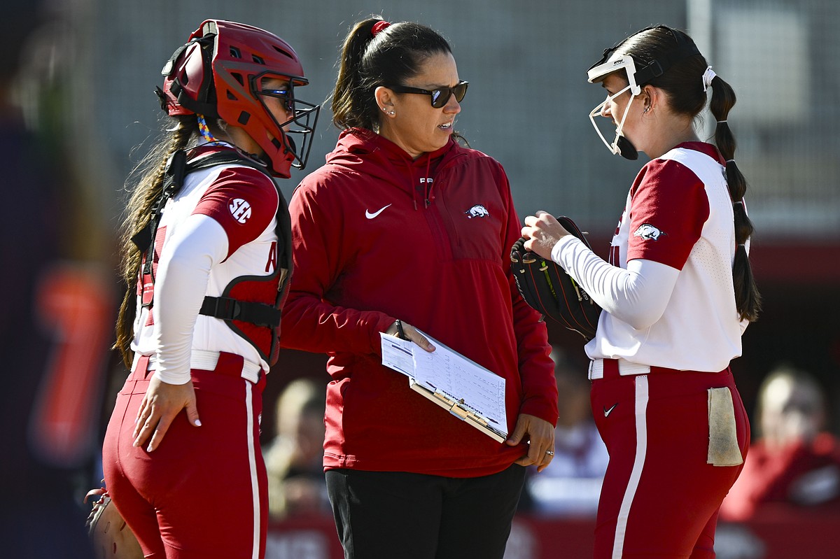 Arkansas softball adds midweek game at Tulsa to schedule