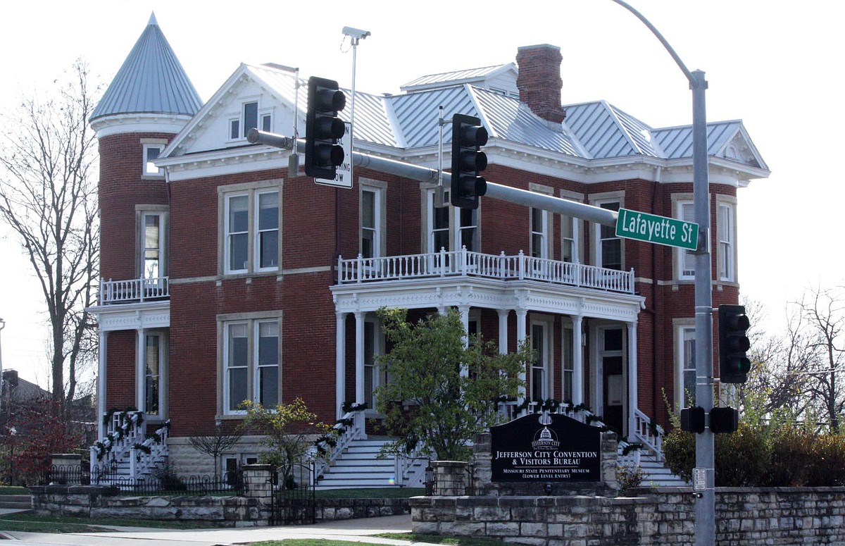 Missouri lawmakers propose $10M reduction in state tourism budget