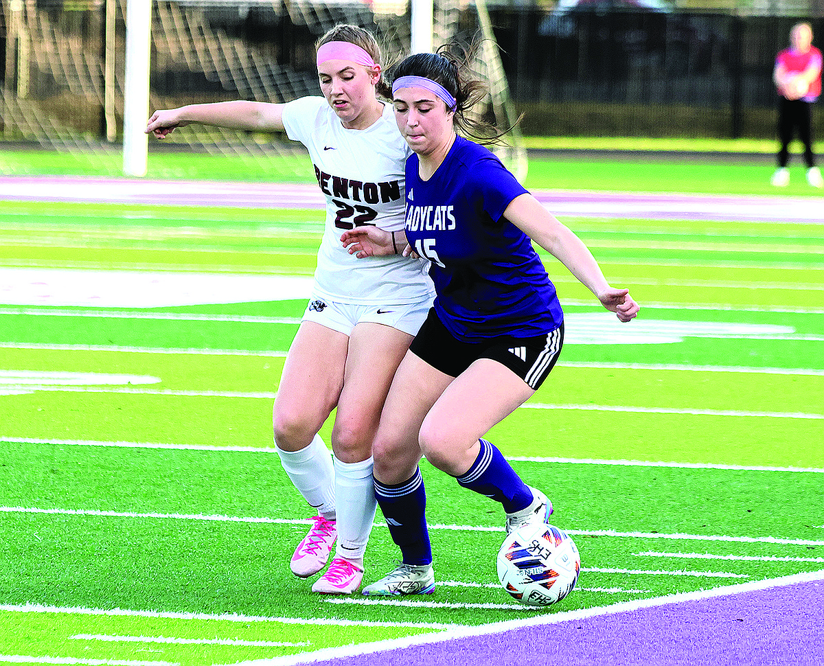 Prep Soccer: Italian student says 'Ciao!' to El Dorado