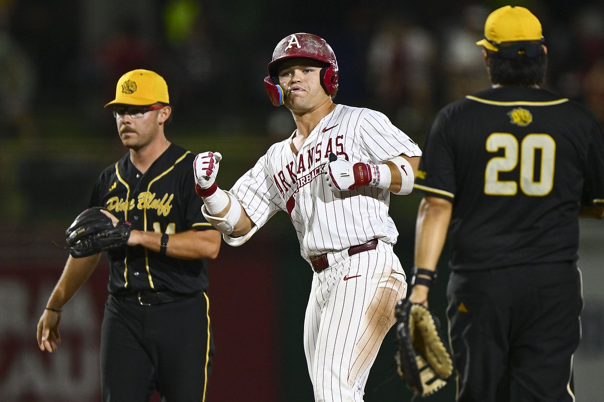 Winning dance: Hogs down Golden Lions in North Little Rock