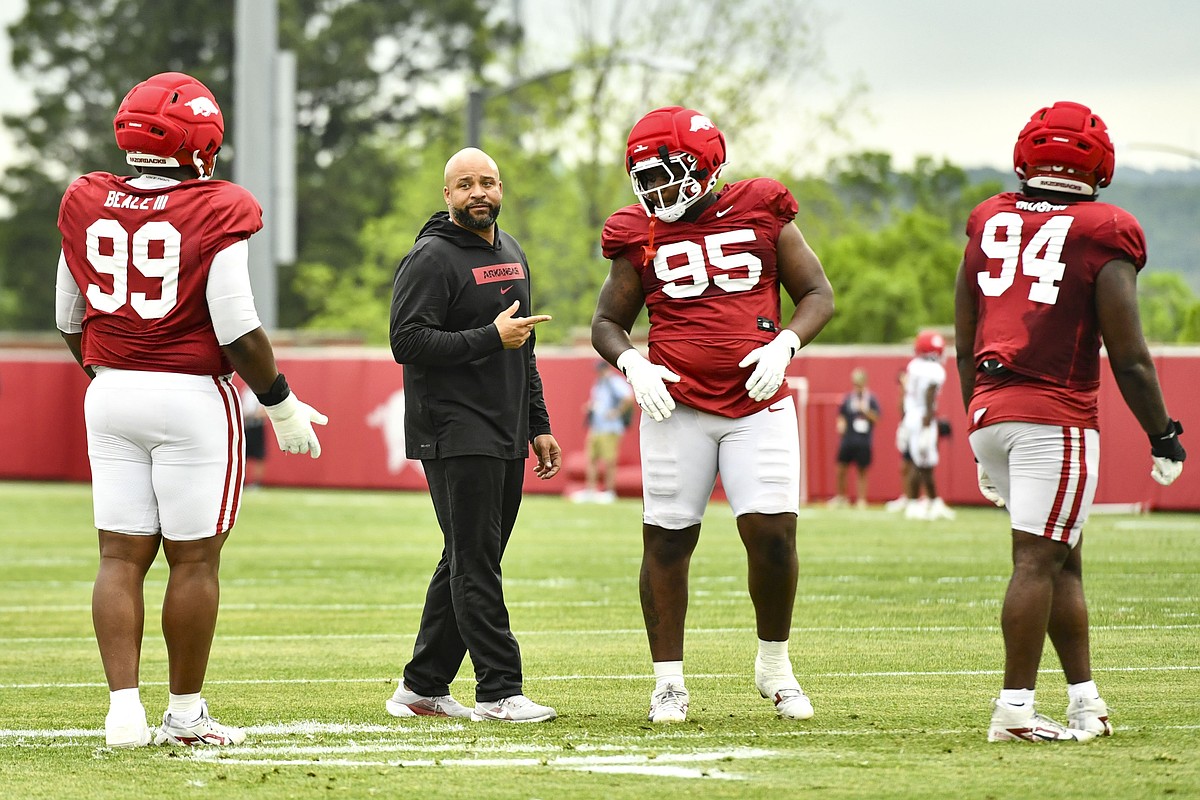Arkansas defensive line does some goal-line stuffing in Thursday ...