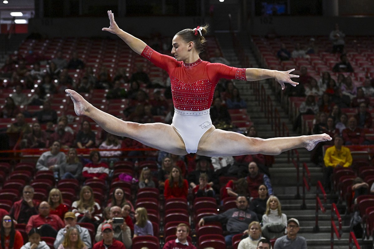 Arkansas gymnastics season ends in NCAA Championships semifinal