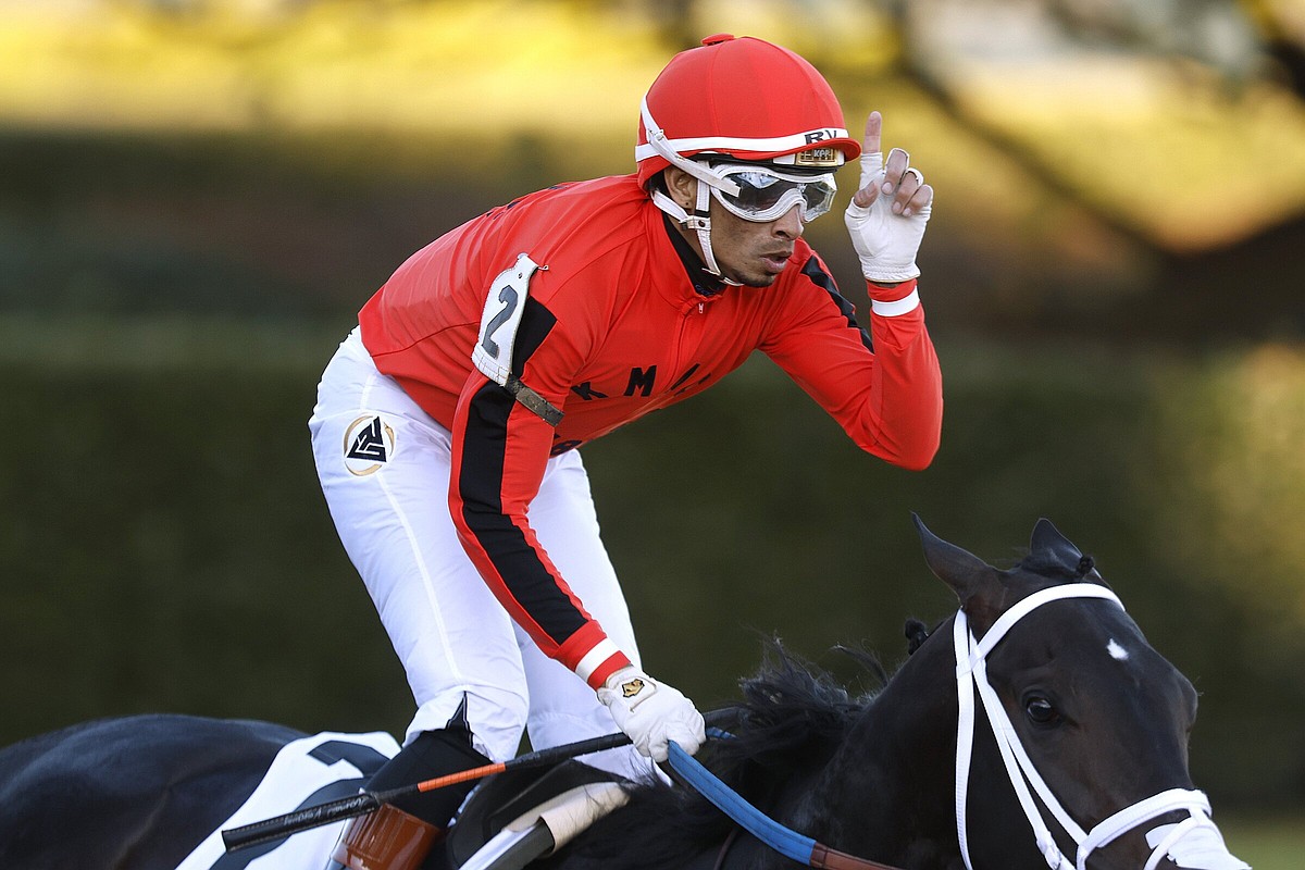 Off the Kentucky Derby trail, eight enter $200,000 fallback