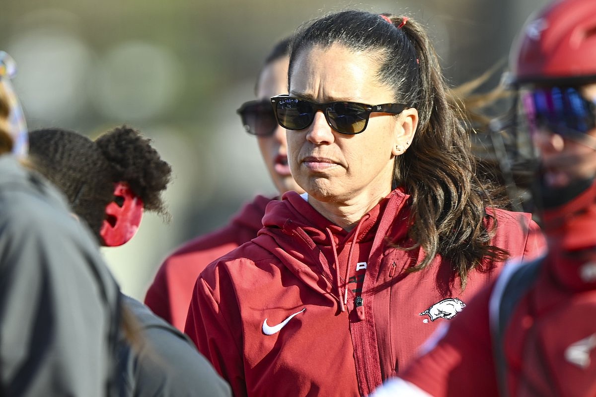 Forecast alters Game 1 start time, TV channel for Arkansas softball at Oklahoma