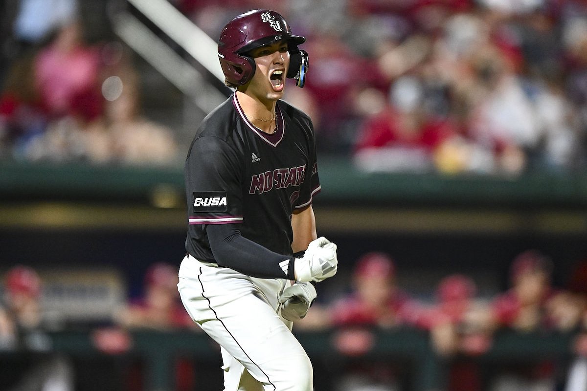 Arkansas baseball hosts another powerful lineup in midweek game with Missouri State