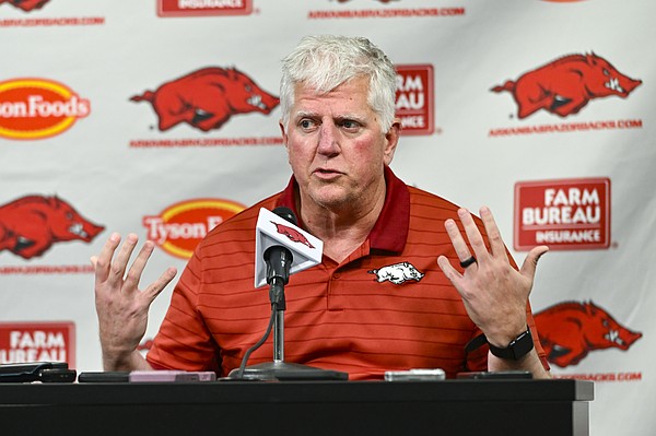 Ron Roberts press conference: Arkansas football defensive coordinator talks spring practices