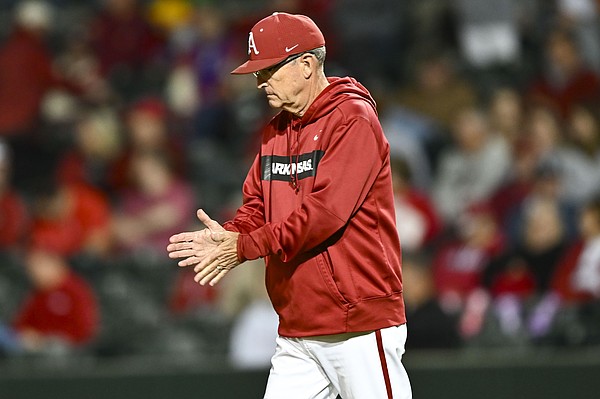 Dave Van Horn press conference: Arkansas baseball coach, players recap Game 2 win at Missouri