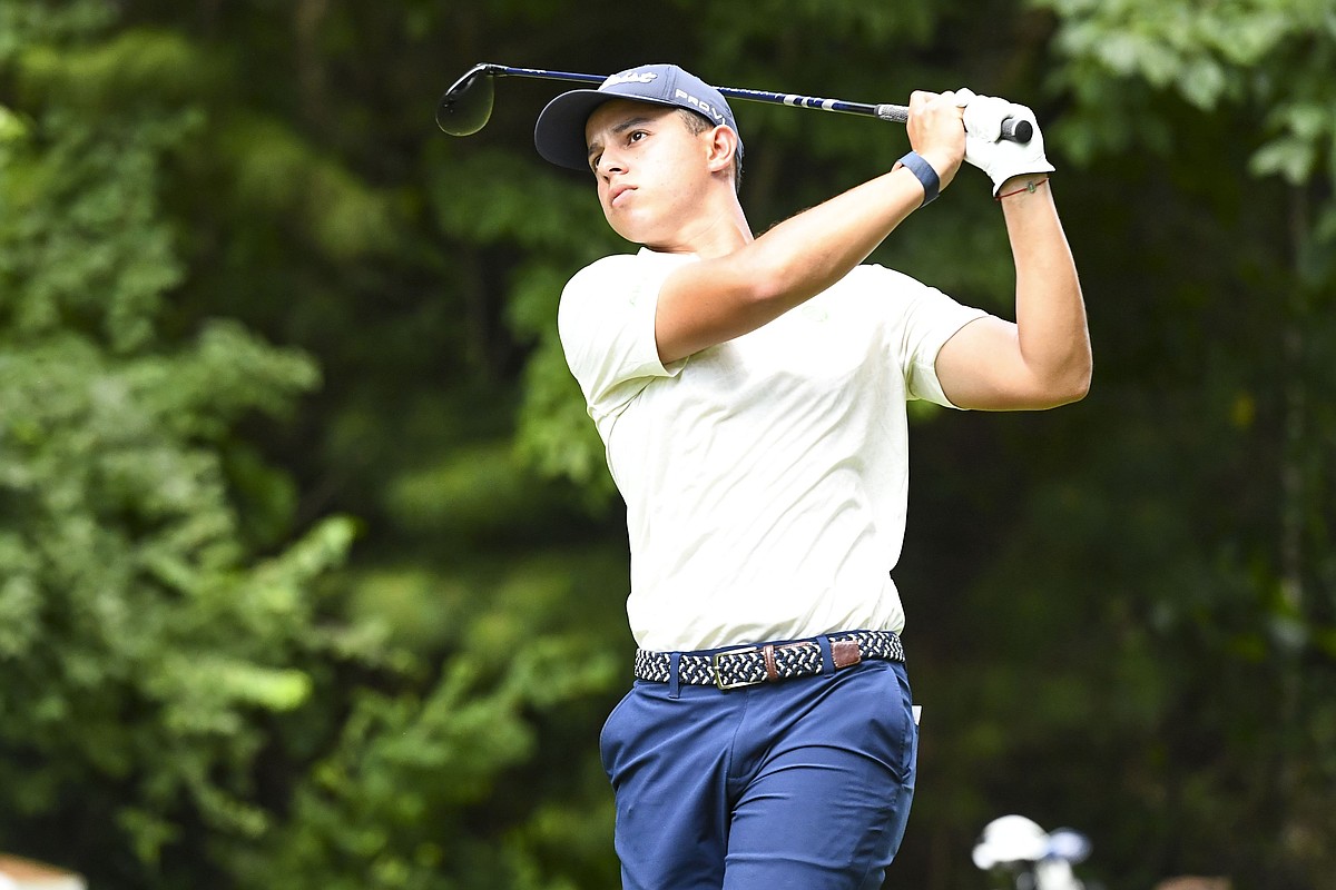 No. 5 Arkansas men’s golf moves to three-way tie at No. 10 at SEC Championship