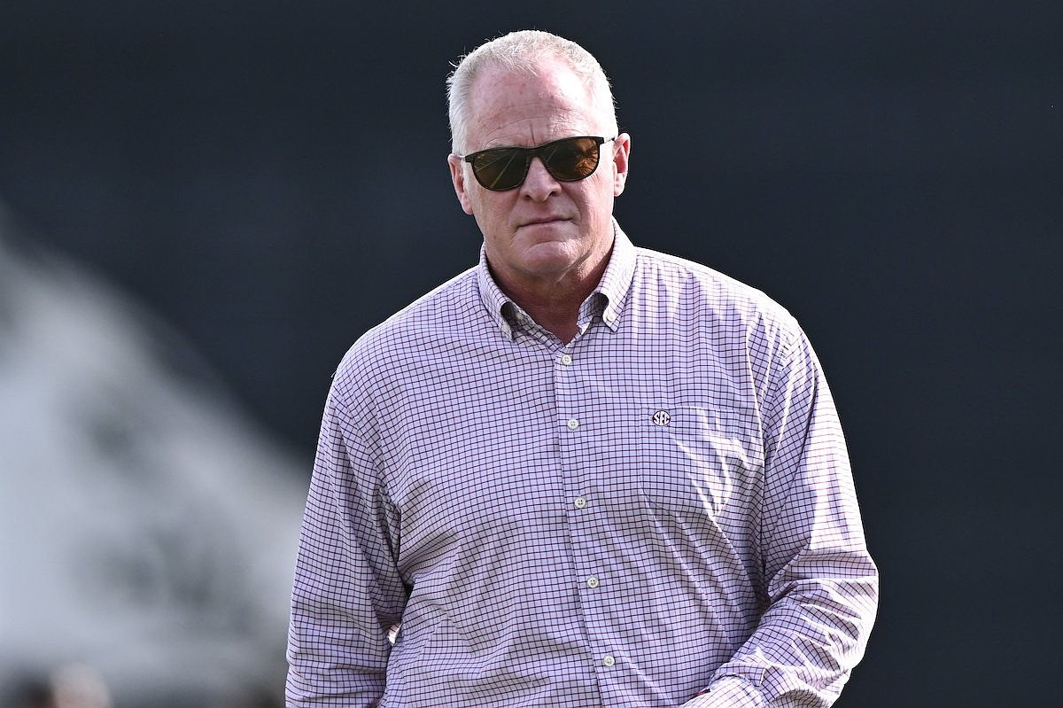 Arkansas eliminates tennis programs, leaving Razorbacks with 17 sports