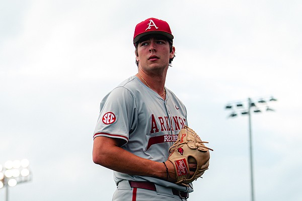 Arkansas baseball notebook: Hunter Dietz goes on great run late during his 101-pitch win at Mizzou