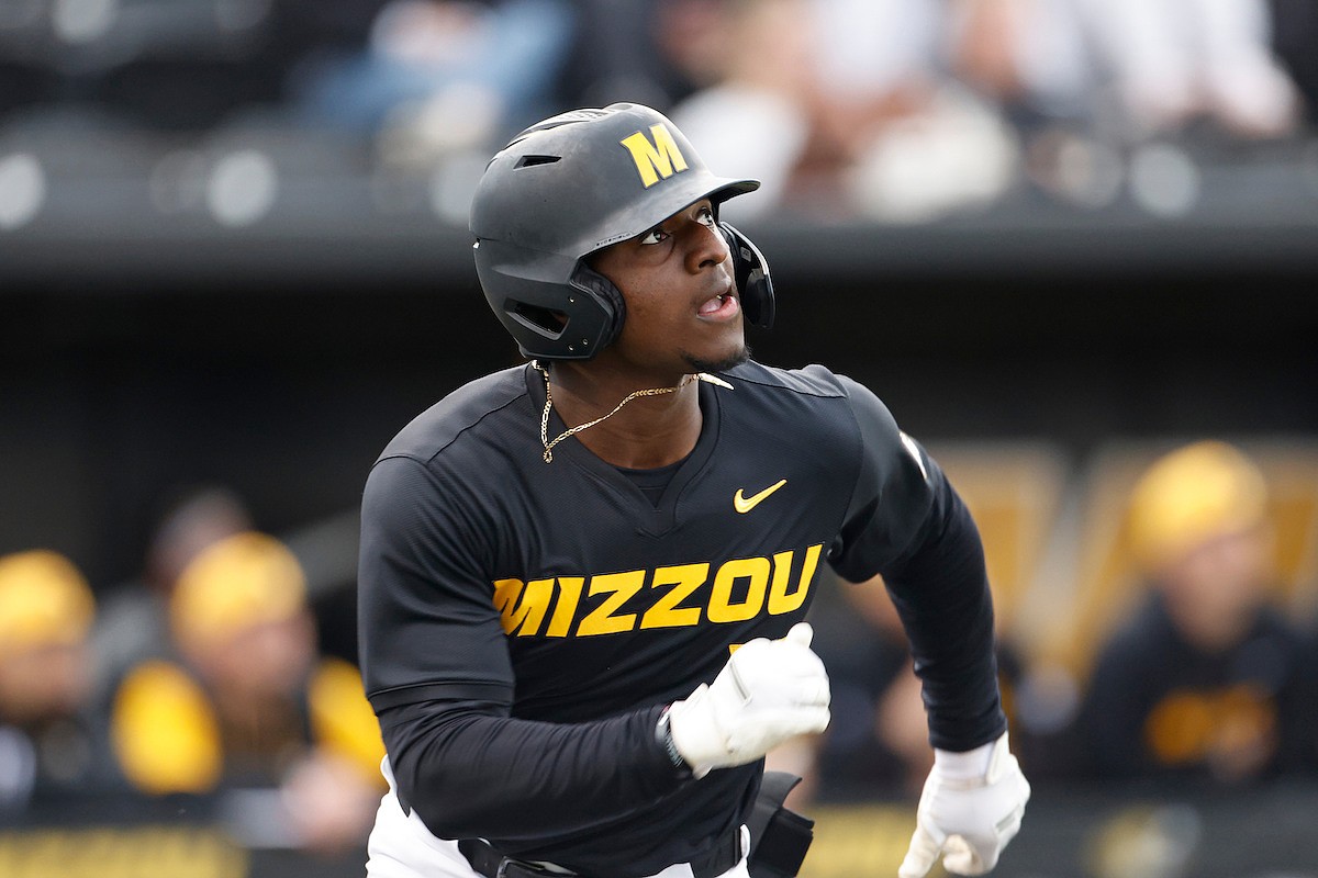Missouri snaps 28-game streak with win over Arkansas baseball in series finale