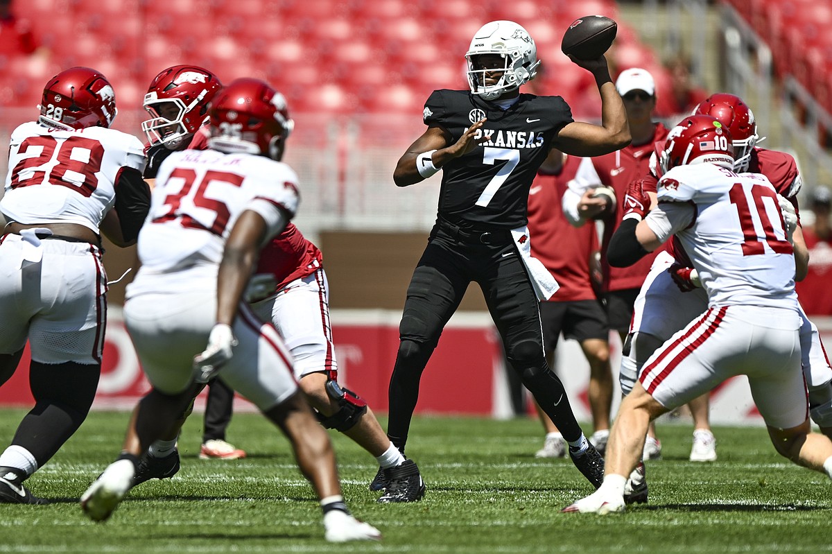 Arkansas football notebook: 'Some positives, some negatives' from both QBs in spring game