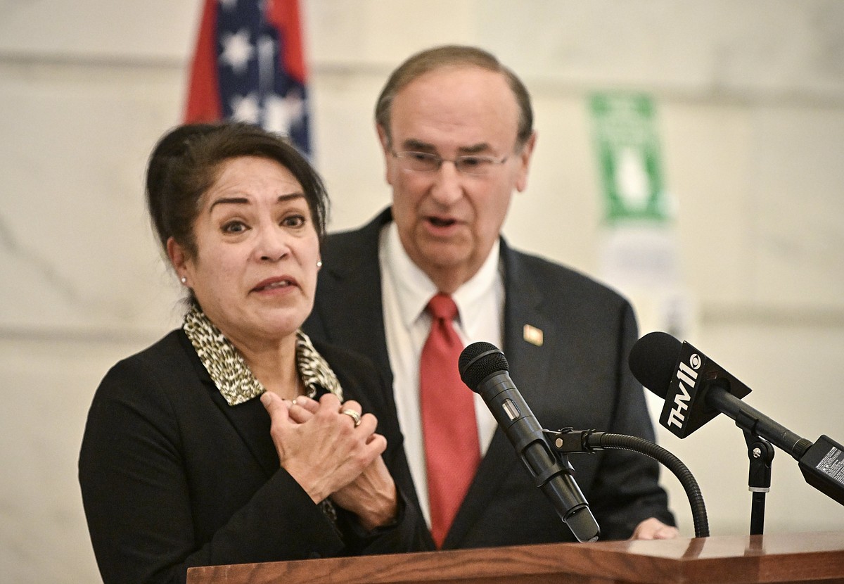 Arkansas legislators sign letter to Trump seeking investigation into Malinowski shooting death