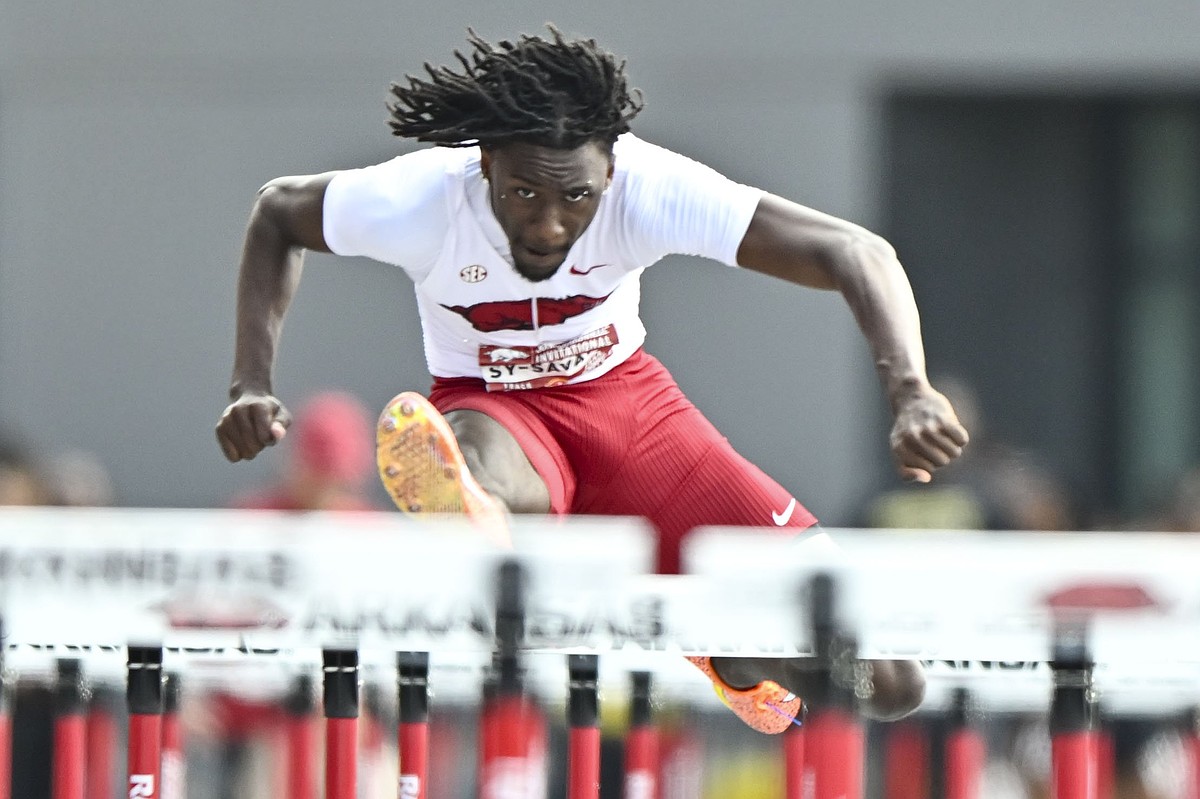 Pair of Arkansas track and field athletes earn SEC weekly honors
