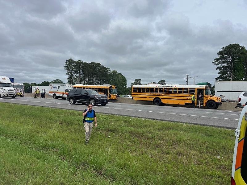 UPDATE: No serious injuries reported after Nashville School District buses involved in I-30 incident near Bryant