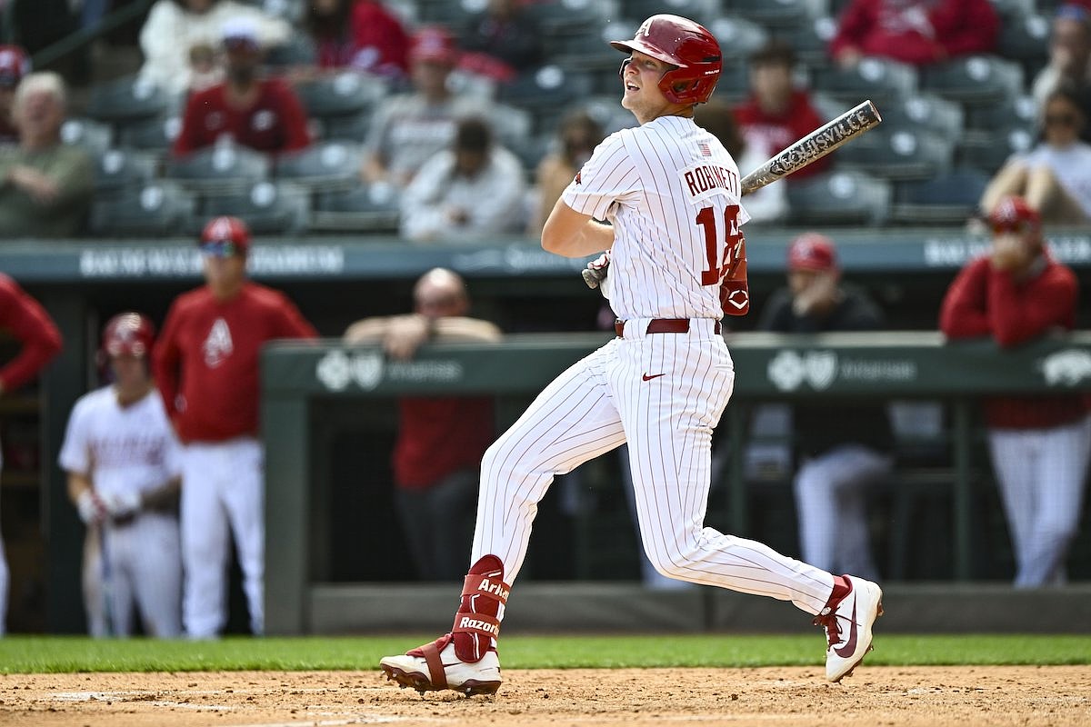Arkansas first baseman Reese Robinett out with knee injury vs. Ole Miss