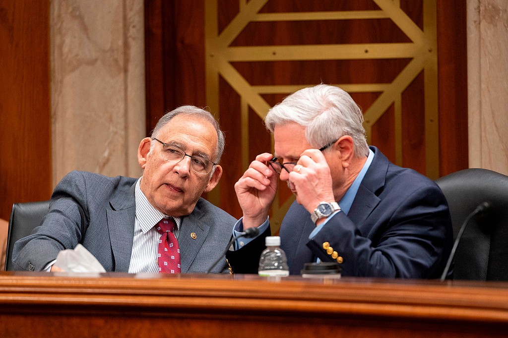 Boozman praises secretary of Veterans Affairs on rollout of electronic records