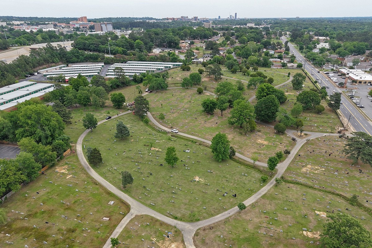 Friends of historic Black cemetery in Little Rock want to see it cleaned up