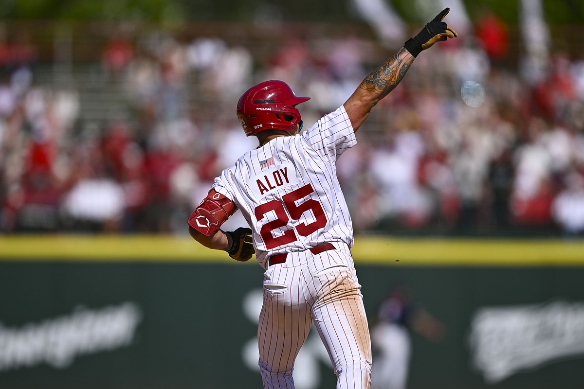 'Grown man' Kuhio Aloy heating up at the plate for Arkansas baseball