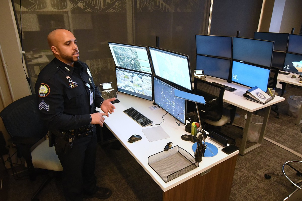 Officials tour Little Rock’s Real-Time Crime Center, preview Arkansas Criminal Intelligence Network