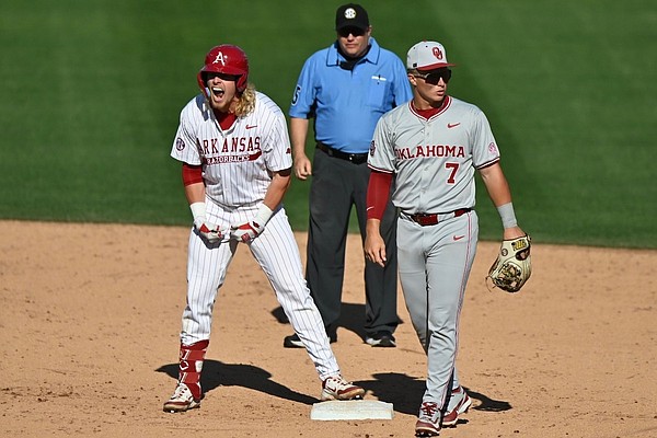 LIVE SCORE UPDATES & ANALYSIS: Arkansas baseball vs. Oklahoma Game 2